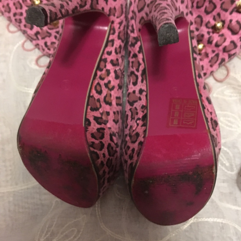 Shoes - Picture 4 of 4